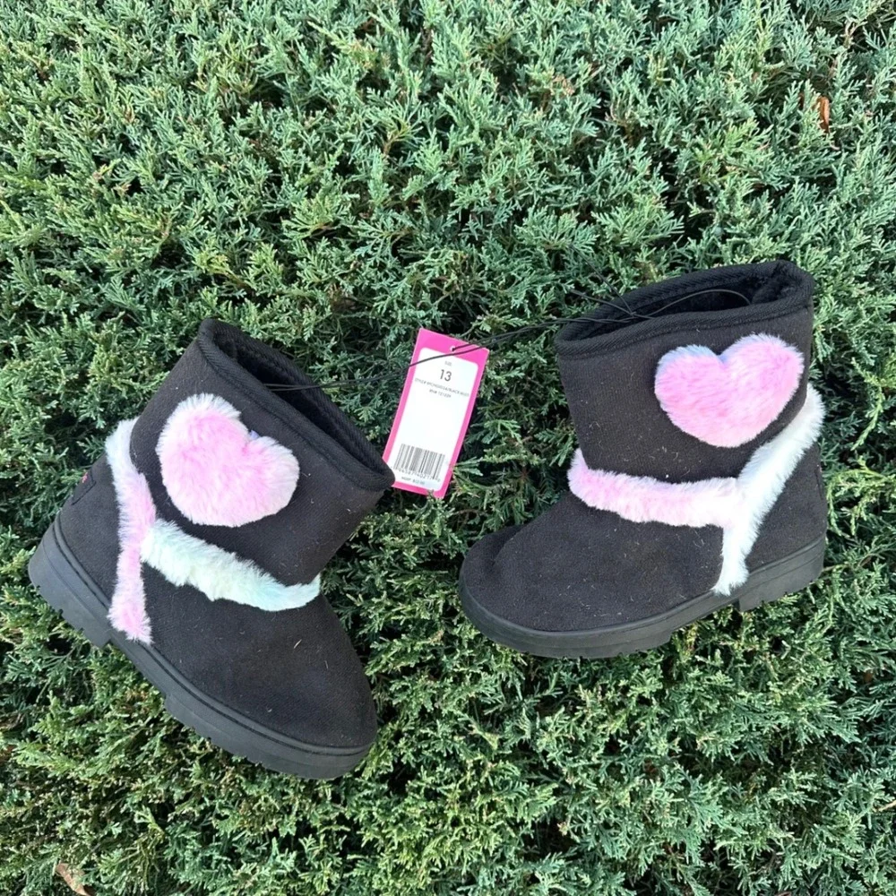 Rampage Little Girls Fur Heart Microsuede Boots Size 13‎ Black